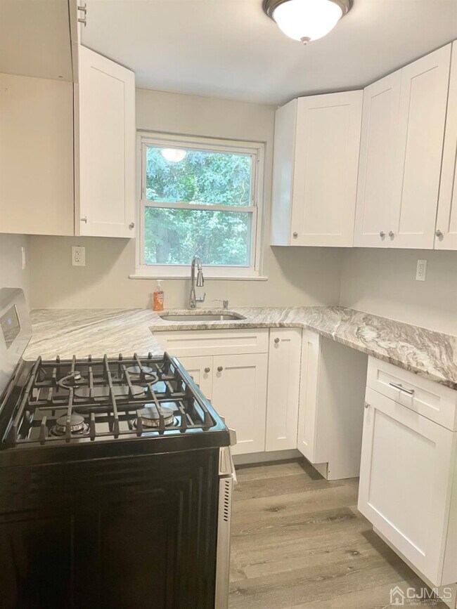 Building Photo - 34 Kate Ln