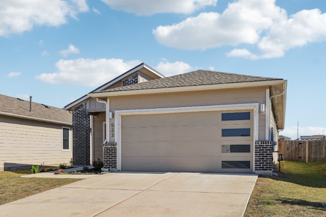 Building Photo - 523 Millbrook Blvd