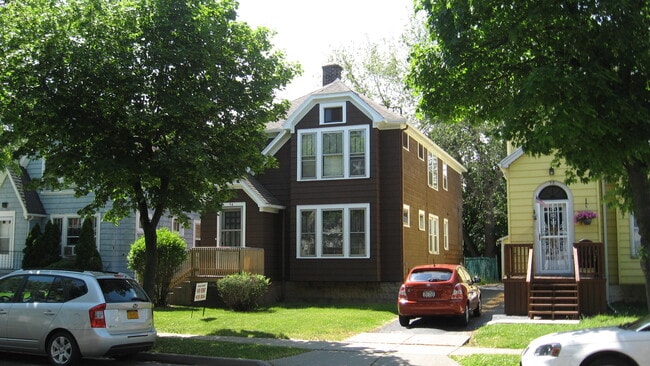 Building Photo - 94 Shepard Ave