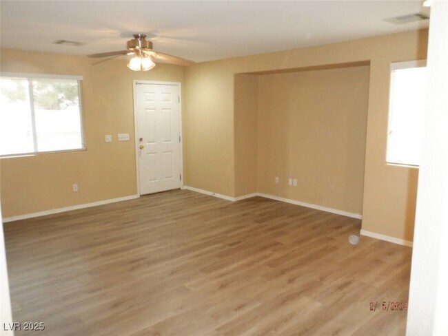 Foto del edificio - 7920 Windhamridge Dr