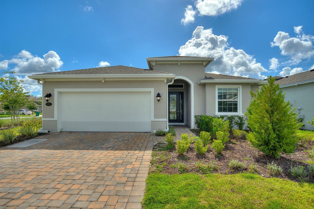 Primary Photo - Elegant 3-Bedroom Home with Upgraded Islan...