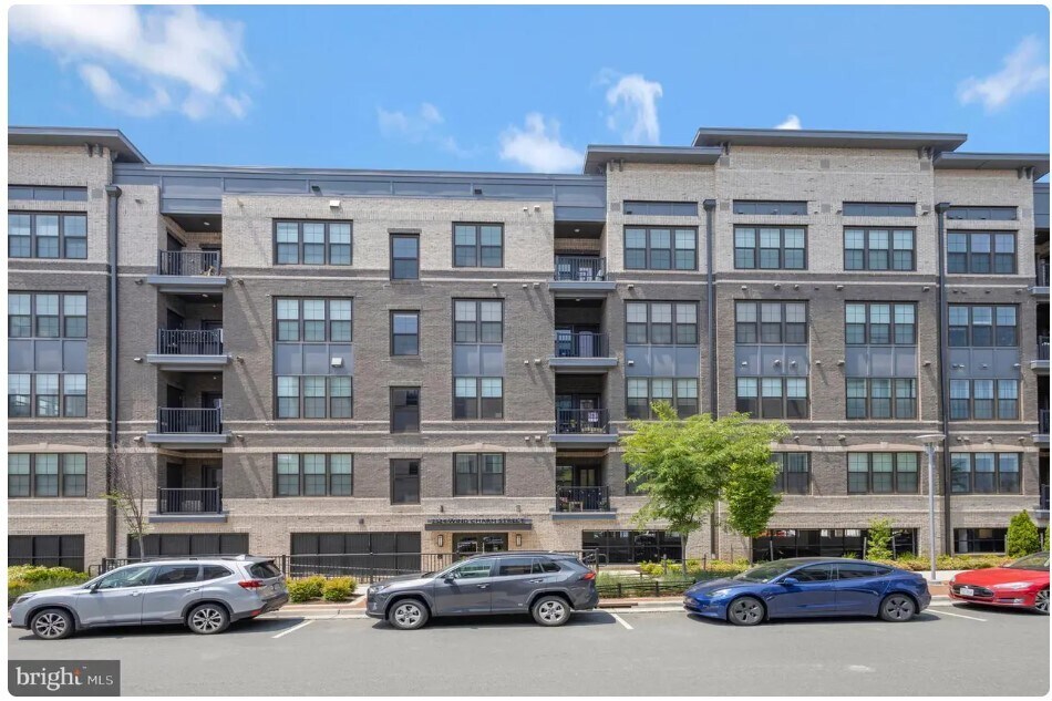 2324 Wind Charm St Unit Apt 207, Oak Hill, VA 20171 Condo for Rent in