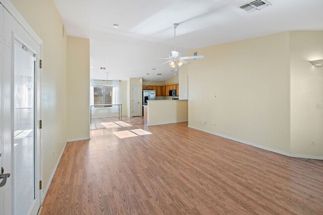 Building Photo - 4 Bedroom Home In Award Winning Vail Schoo...