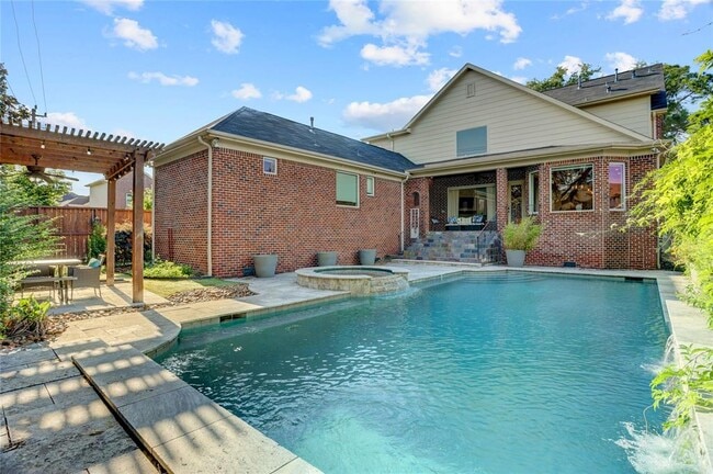Building Photo - 3711 Tartan Ln