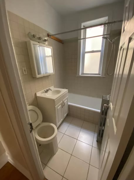 Foto del edificio - 4929 N Whipple St