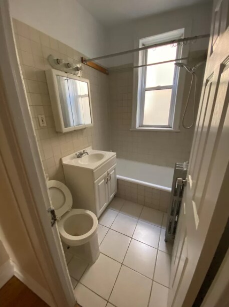 Foto del edificio - 4929 N Whipple St