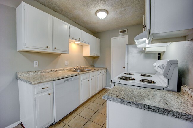 Interior Photo - MF-16-The Dogwood Apartments