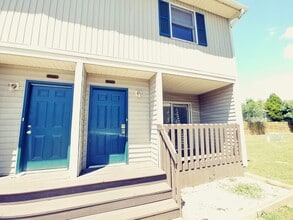 Building Photo - 1739 N Lincoln St