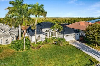 Building Photo - 3724 Surfside Blvd