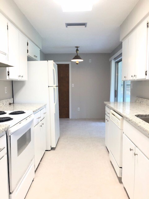 Foto del edificio - Adorable & Updated in DeBary!