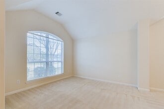 Building Photo - 2706 Night Song Dr