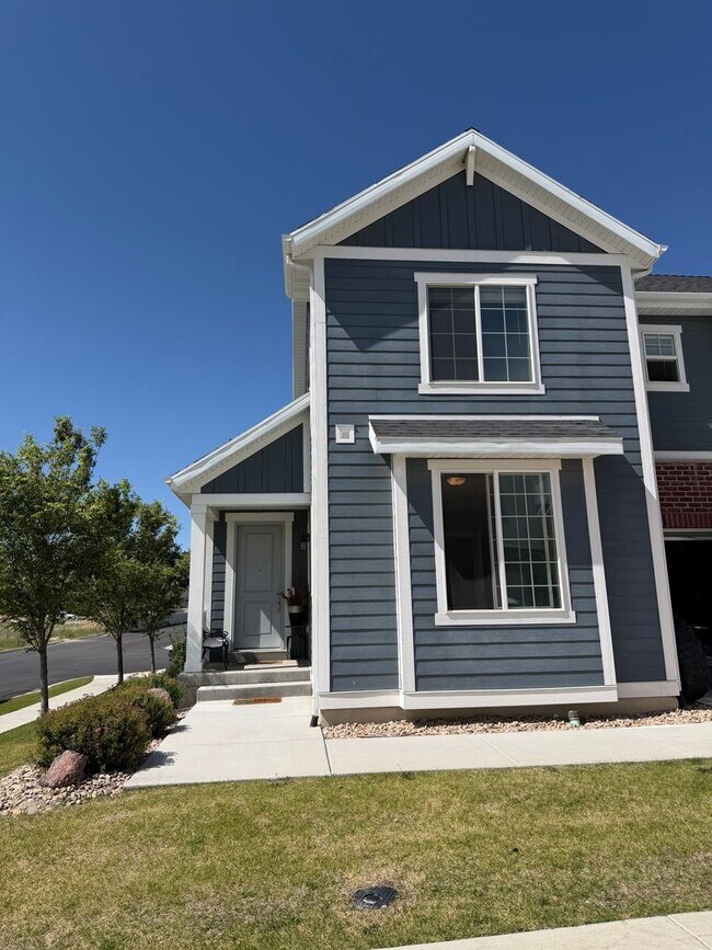 Foto del edificio - Beautiful 4-Bedroom Home in Lehi - Plenty of Storage!