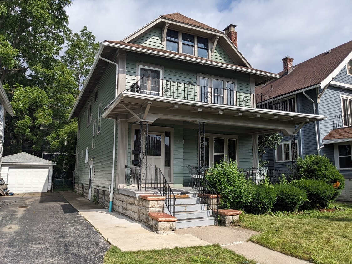 Primary Photo - 487 Crescent Ave