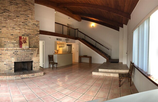 Building Photo - 8271 SW 157th Ave