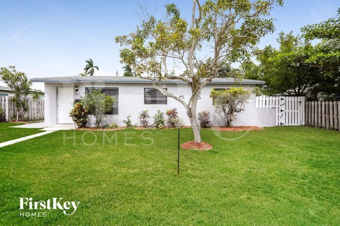 Foto principal - 1061 SW 31st St