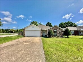 Building Photo - 801 Jon Dr