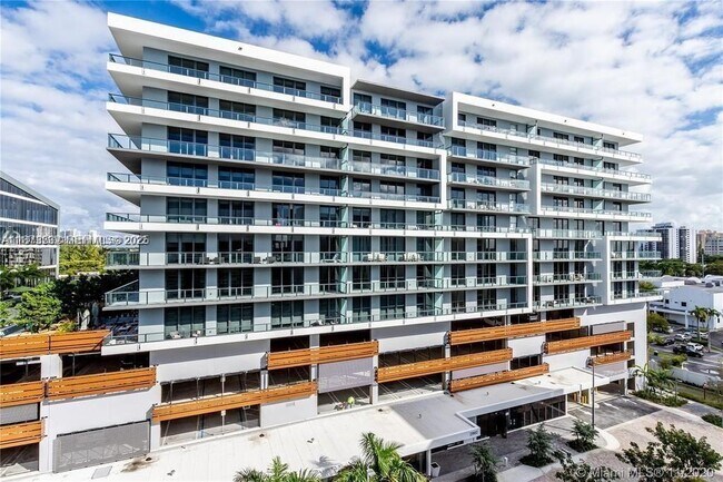 Foto del edificio - 2960 NE 207th St