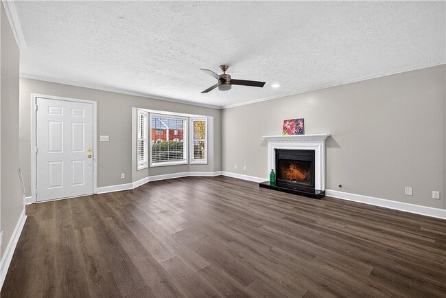 Building Photo - 679 Anderson Walk