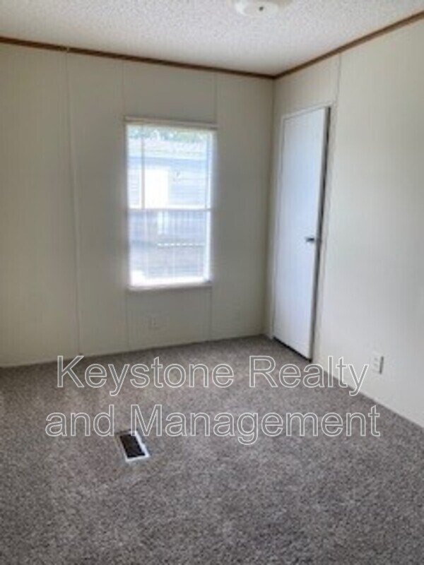 Foto del edificio - 810 Monroe Ln