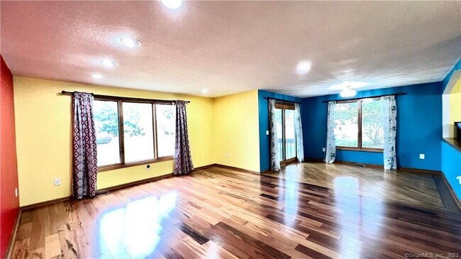 Building Photo - 25 Arthur Dr