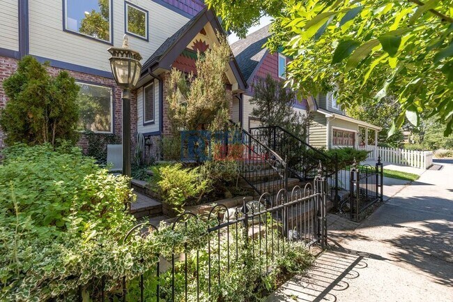 Foto del edificio - 88 W Irvington Pl