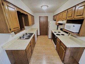 Building Photo - 10 Mesa Ct