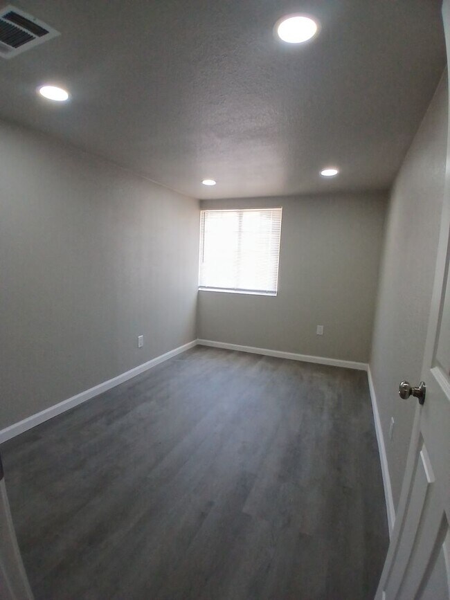 Foto del edificio - Charming Renovated 3-Bedroom Home for Rent