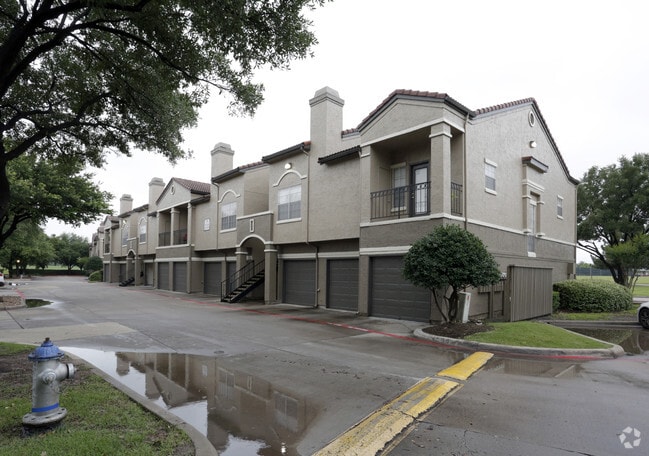 Building - Aventura Cimarron