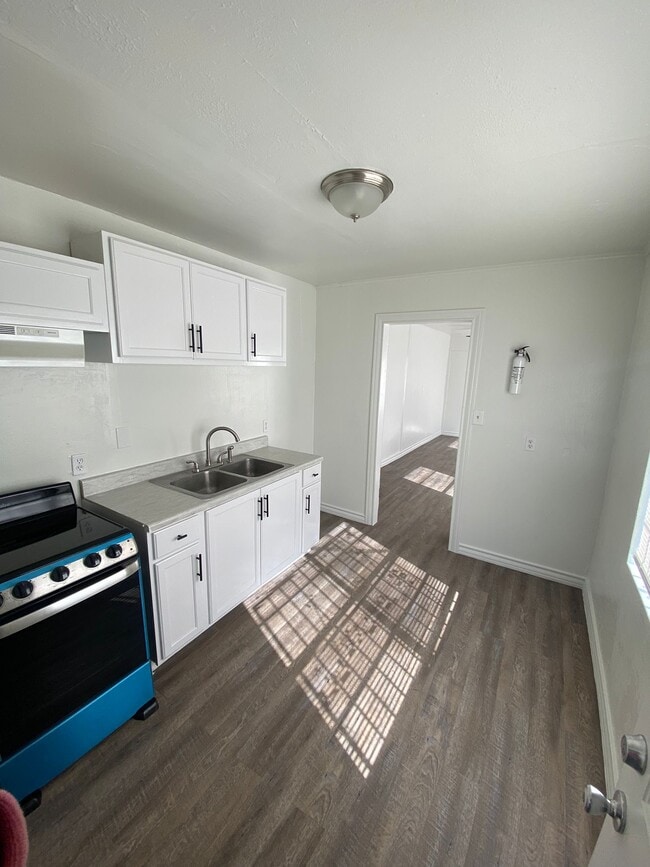 Foto del edificio - 938 E Adams St