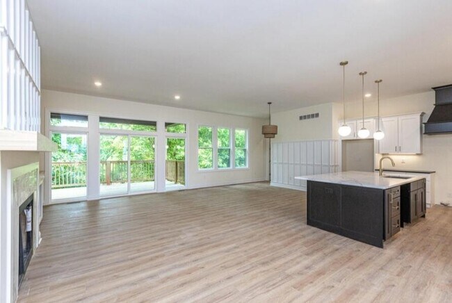 Foto del edificio - 2045 Hidden Falls Trail