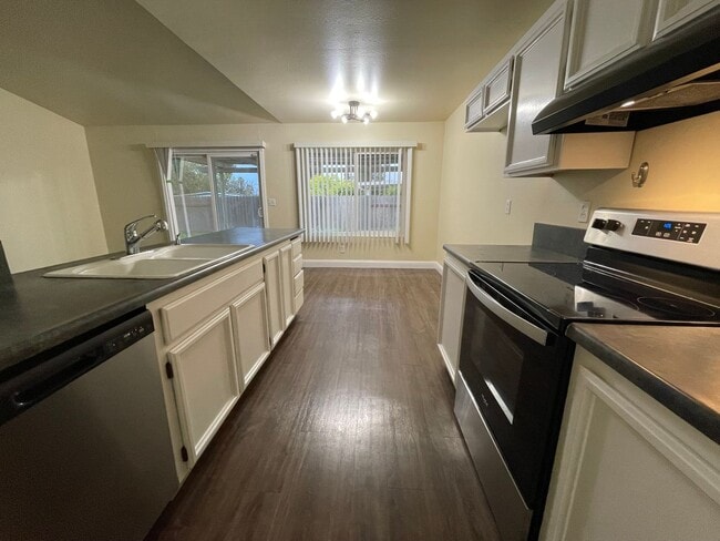 Building Photo - Welcome to this Charming Home in Antelope