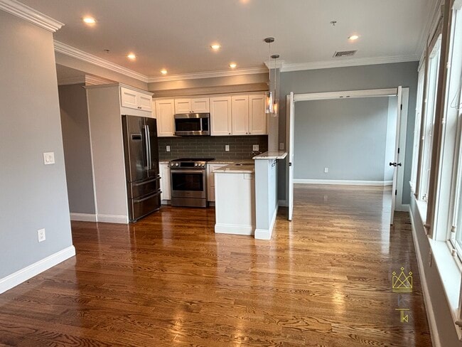 Foto del edificio - 38-42 Hyde Park Ave. Unit 5