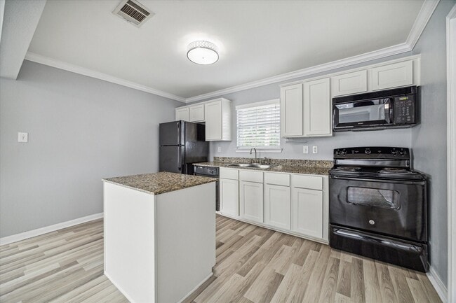 Foto del edificio - 1548 Ashland St