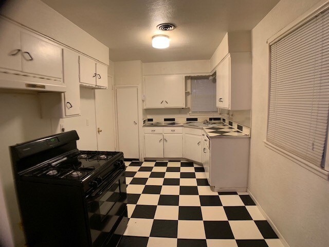 Building Photo - 1625 Meyers Pl