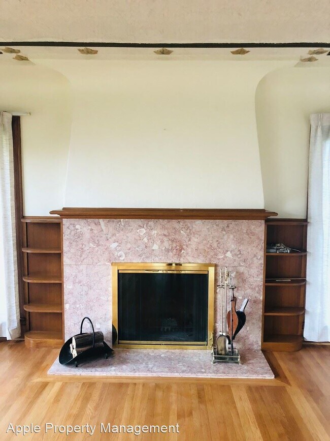 Foto del edificio - 4 br, 1.5 bath House - 5151 SW Hudson