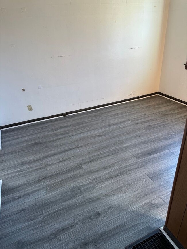 Photo - 110 Madeline St Apartment