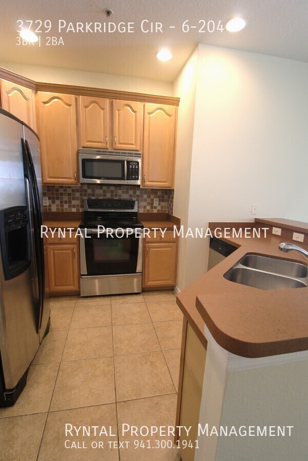 Foto del edificio - Charming 3/2 Condo Near UTC!!