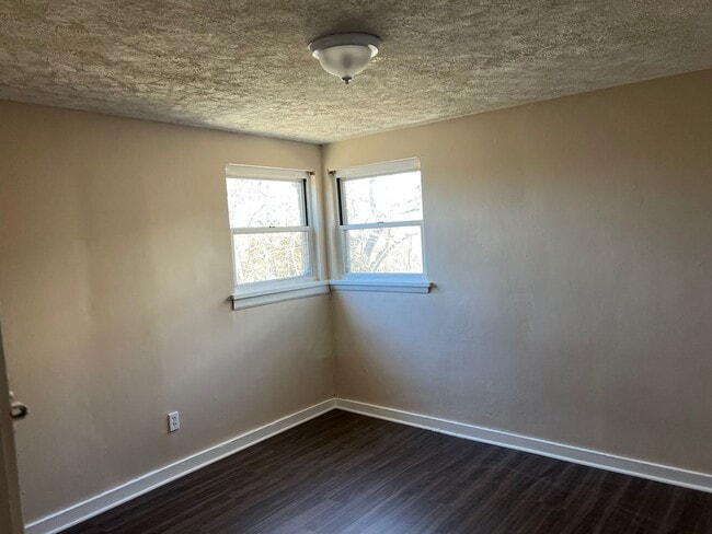 Foto del edificio - Newly Renovated 3BD 1BA house in Penn Hills!
