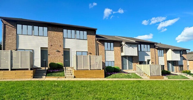 Foto del edificio - The Glen at Bucks Apartments and Townhomes