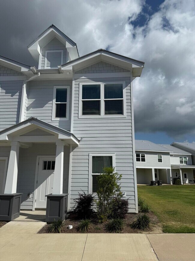 Foto del edificio - 202 Date Palm Ln