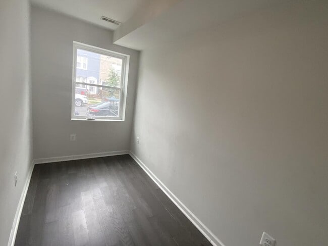Foto del edificio - 1223 16th St NE
