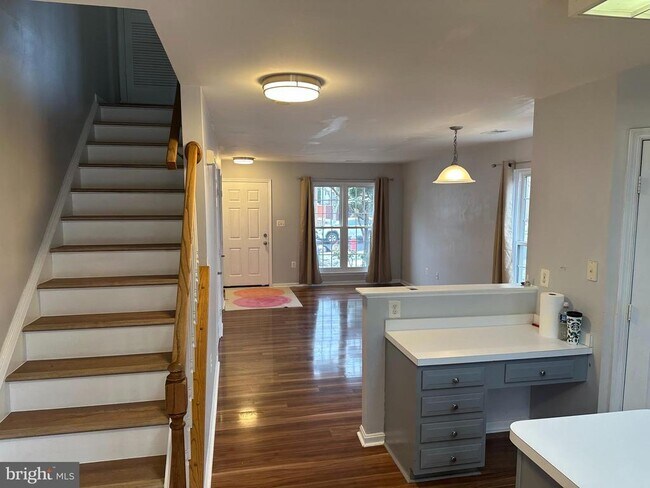 Foto del edificio - 43004 Beachall St