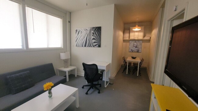 Foto del edificio - 128 St Francis Ave