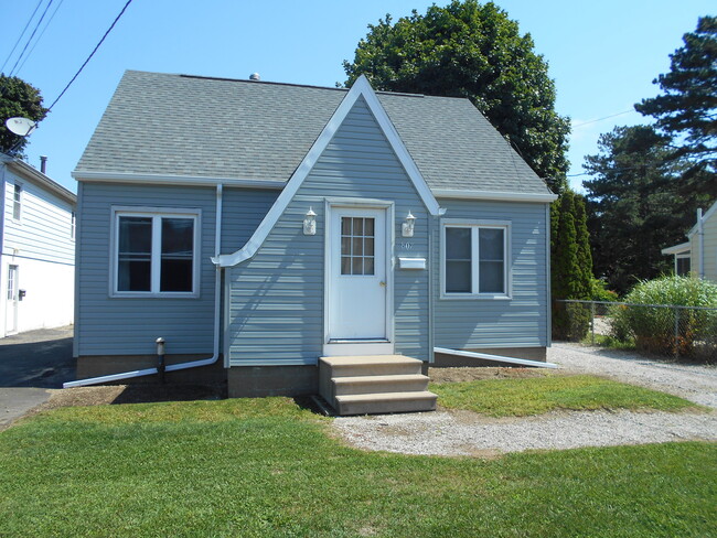 807 Powell - 807 Powell Ave
