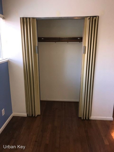 Foto del edificio - 4215-4221 SW Seattle St
