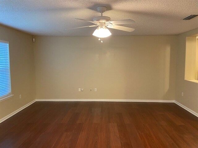Building Photo - 11542 Brian Lakes Dr