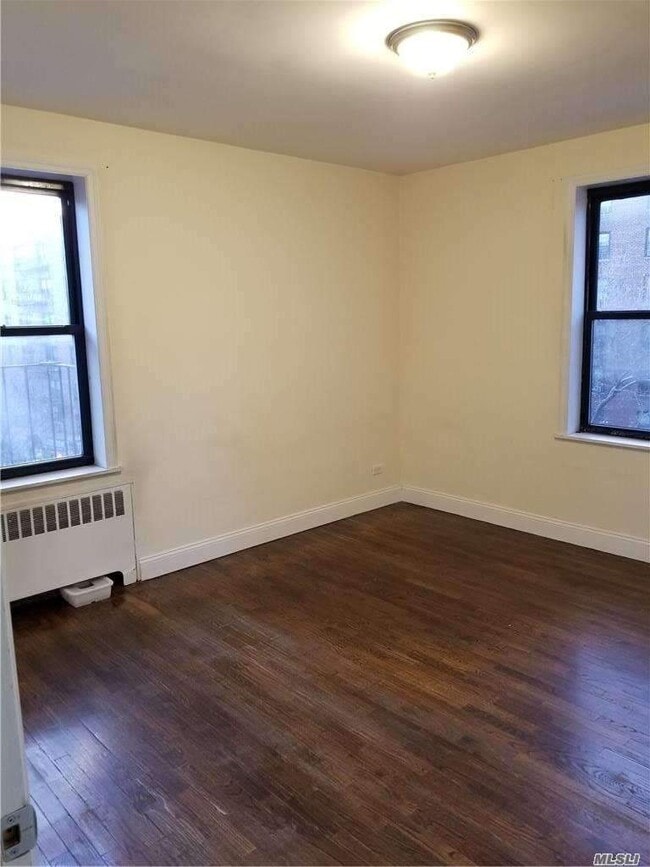 Building Photo - 44-05 Macnish St