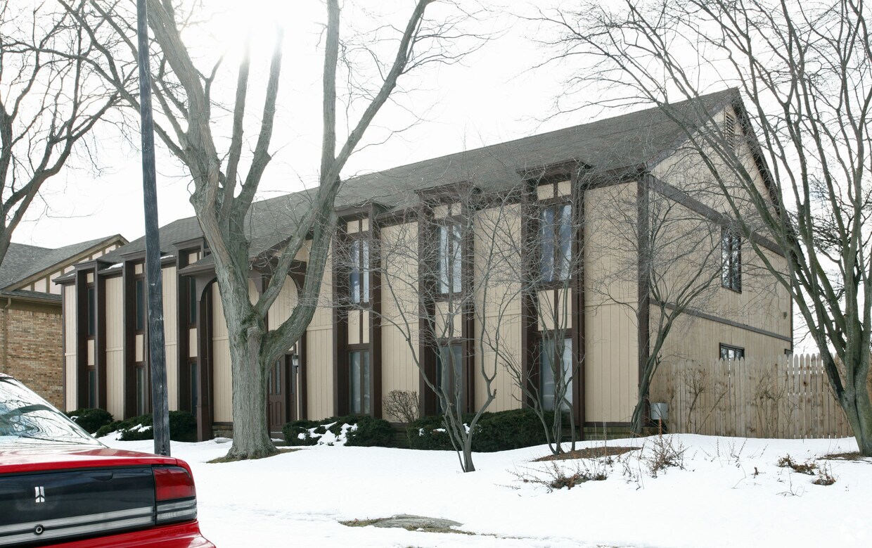 5623 Ryewyck Dr, Toledo, OH 43614 Apartments in Toledo, OH