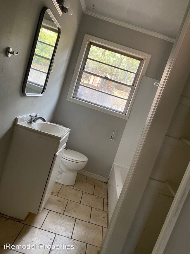 Building Photo - 2 br, 1 bath House - 904 West 33rd Street