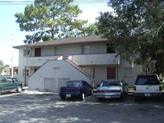 2220 E 131st Ave Tampa Fl 33612 Apartments Tampa Fl Apartments Com
